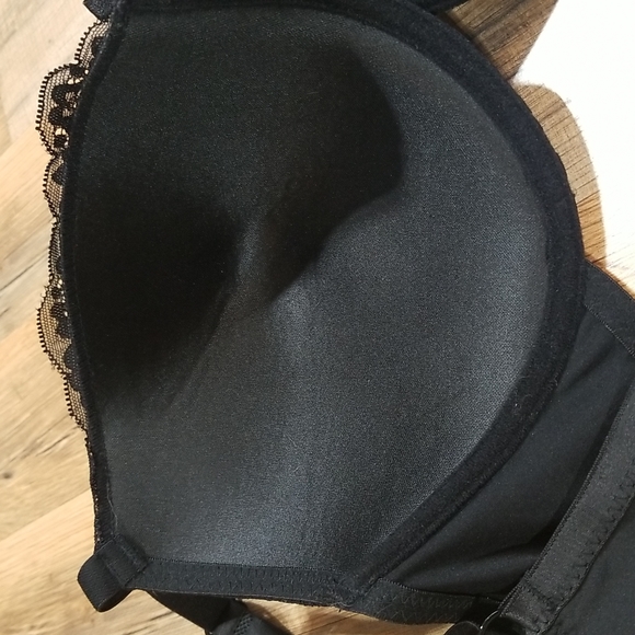 LAURA ASHLEY Black Lace Molded Cup Underwire Bra - 42D - Picture 9 of 13